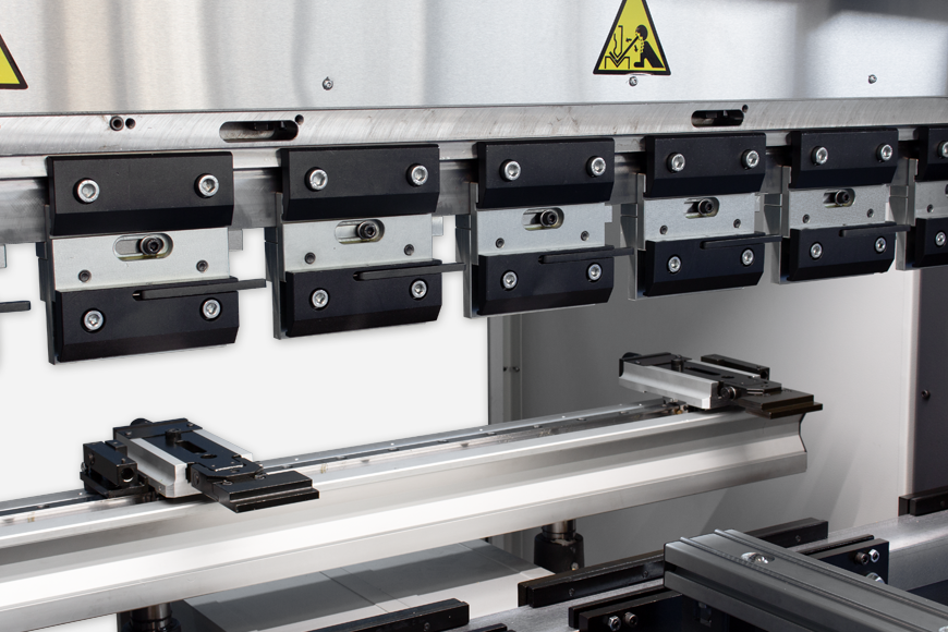 Oberwerkzeugaufnahme mit manueller Schnellklemmung.