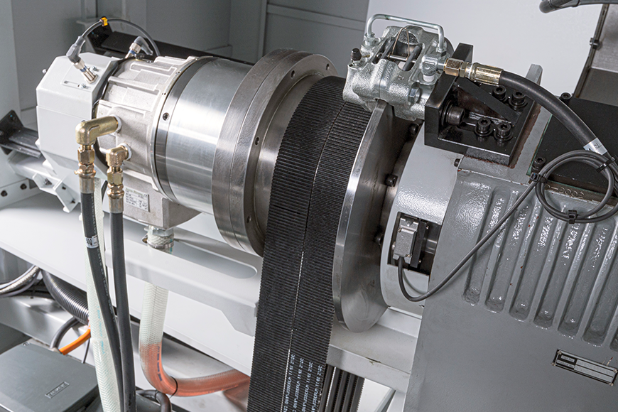 Spindelmotor Der leistungsstarke Spindelantrieb ermöglicht die effiziente Bearbeitung einer Vielzahl von Materialien, einschließlich hochfester Legierungen und schwer zerspanbarer Werkstoffe.