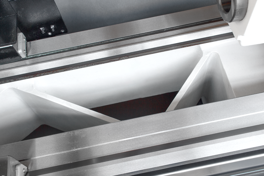 Groß dimensioniertes Qualitäts-Gussbett für hohe Steifigkeit und optimale Vibrationsreduktion.